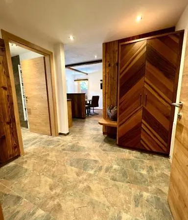 Thomas Apartment